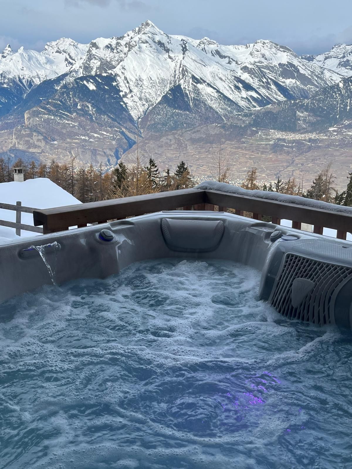 Hot tub & sauna